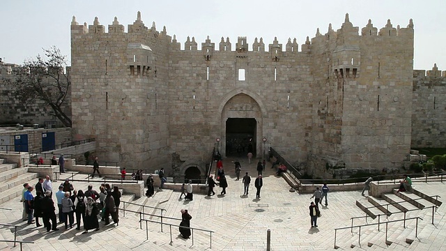 耶路撒冷，耶路撒冷老城中的大马士革门视频素材