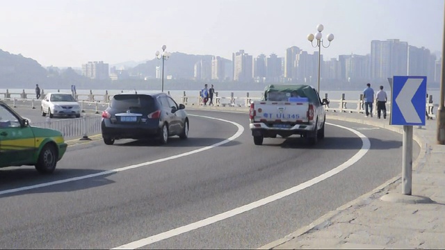 珠海海滨路，中国珠海城市的标志性建筑视频下载