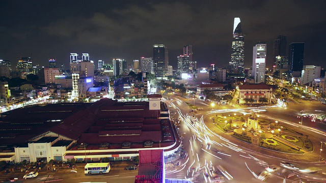 本坦市场和西贡城市天际线的夜景视频素材