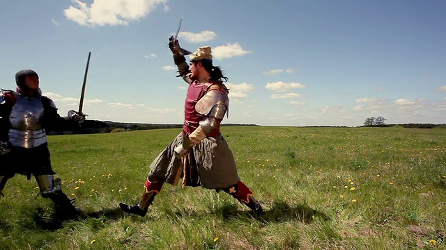 中世纪骑士的剑战视频素材