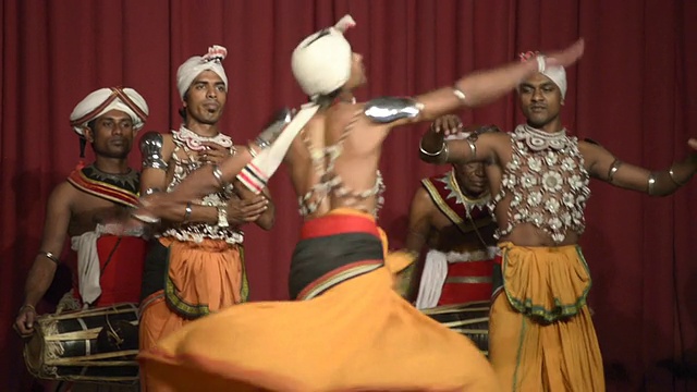康提，正在跳传统康提舞的人，在康提艺术协会大厅，斯里兰卡，亚洲视频下载