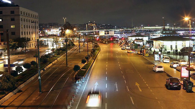 伊斯坦布尔交通灯的夜晚视频下载