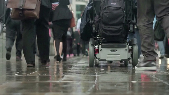 通勤轮椅COM视频下载