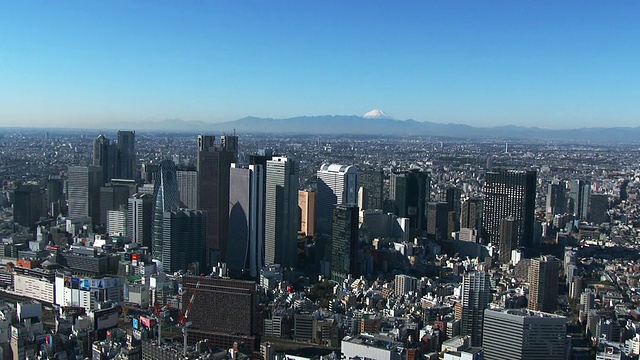 新宿大厦和M t富士鸟瞰图视频素材