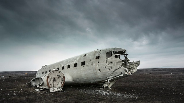 时间流逝:冰岛的飞机残骸视频下载