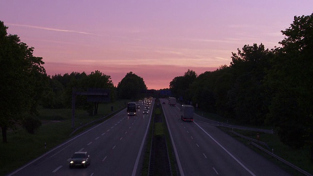 夜晚的高速公路时光流逝视频素材
