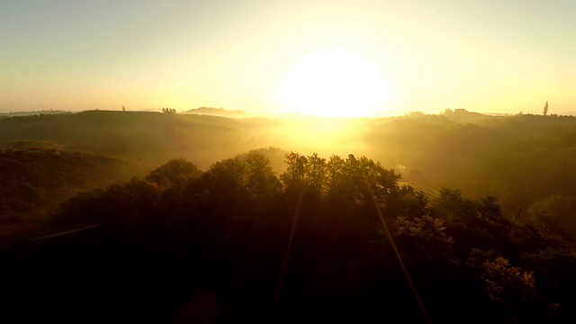 空中丘陵乡村在日落视频素材