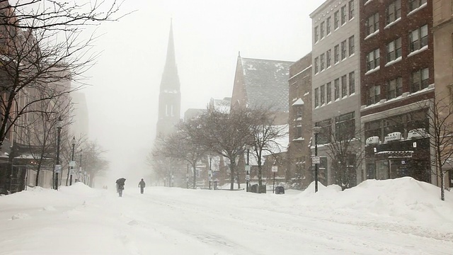 2015年波士顿暴雪。波士顿史上最大雪的冬天视频下载