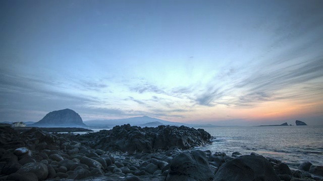 亨真岛和三班山的日出景观视频素材