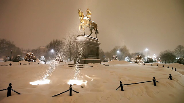 2015年波士顿暴雪。波士顿史上最大雪的冬天视频下载