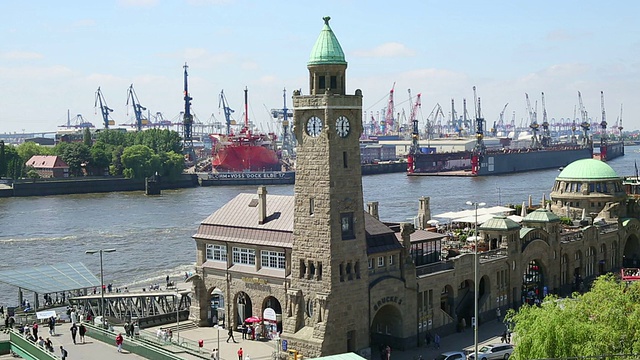 钟楼和造船厂，汉堡港视频下载