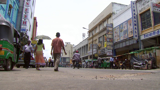 拍摄于斯里兰卡城市/科伦坡的拥挤地区视频素材