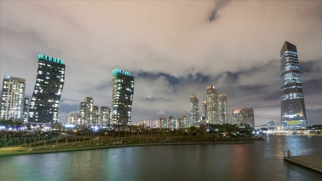 松岛新城东北亚贸易大厦夜景视频素材