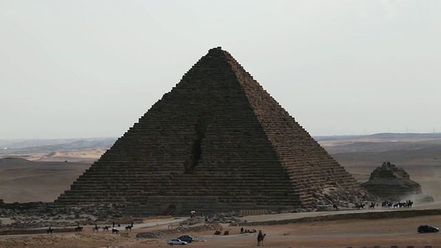 吉萨金字塔，远镜头视频素材