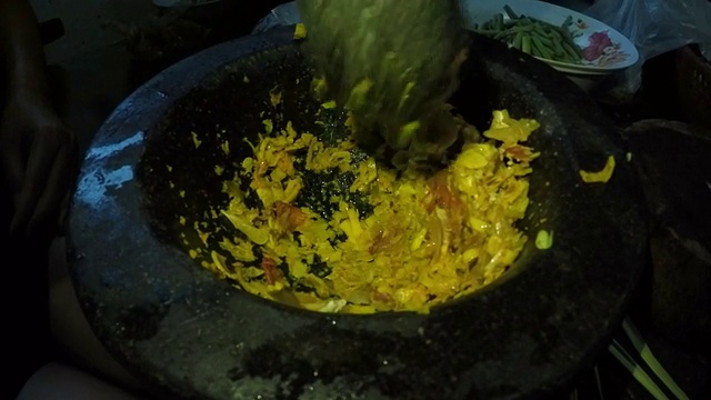 烹饪泰国菜视频素材