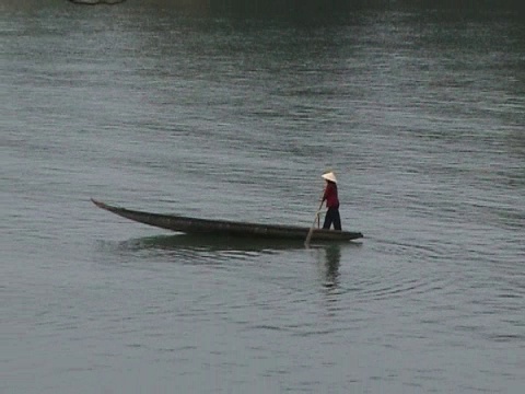 越南女人划船视频下载
