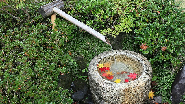 日本竹喷泉。视频素材