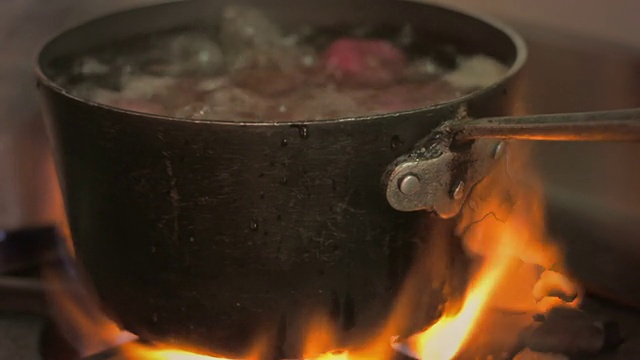 厨房的锅视频下载