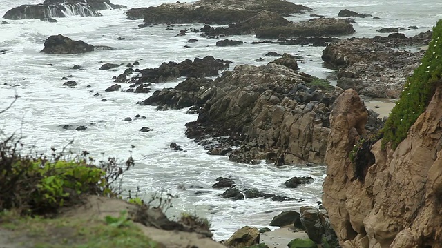 岩石海湾的风暴视频下载