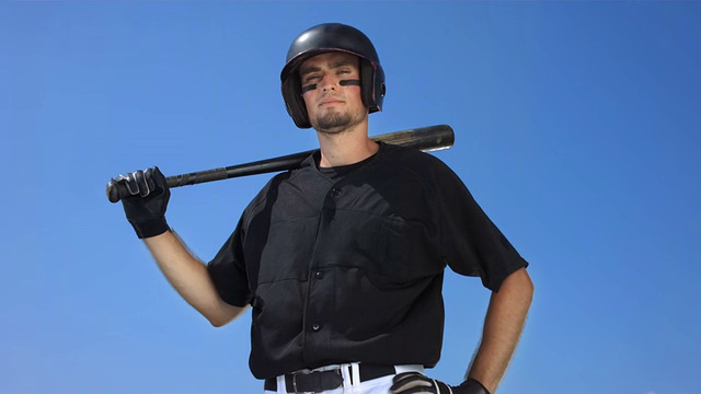 高清超级慢动作:一个棒球击球手的肖像视频下载