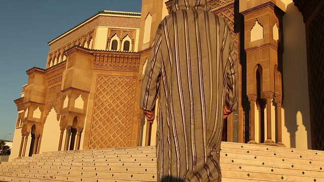 摩洛哥人去mosche视频下载