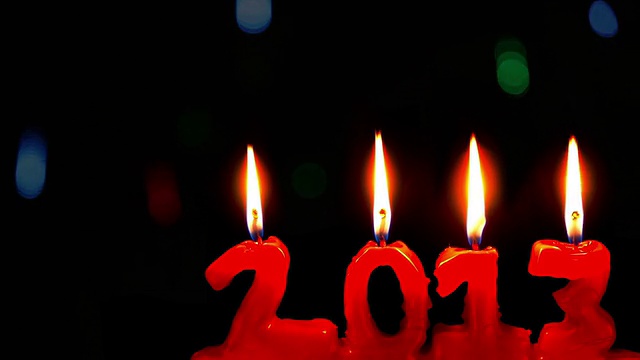 2013年新年快乐，圣诞烛光和烟火视频下载