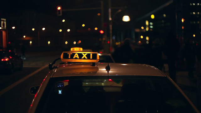 出租车晚上视频下载