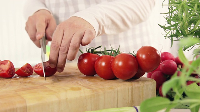切西红柿视频素材