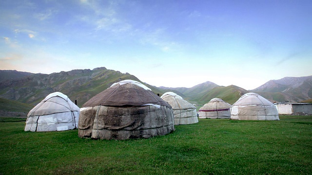 游牧亚洲人的帐篷营地视频下载