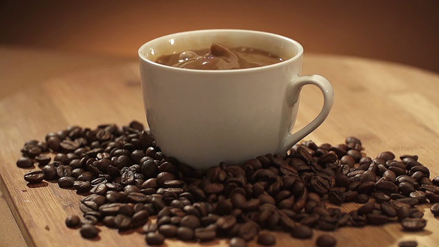 方糖和早上的咖啡视频素材
