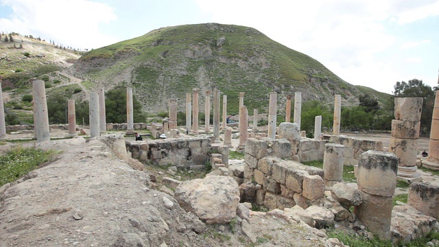 位于约旦培拉的古希腊和古罗马城市的废墟和遗迹视频素材