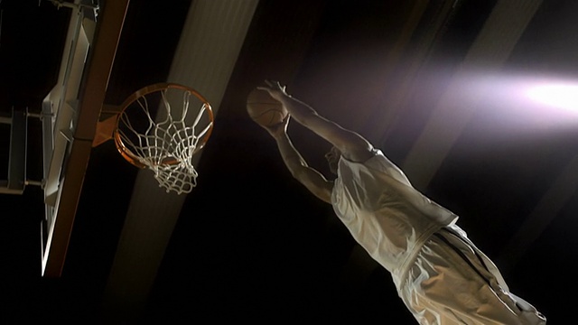 篮球运动员做一个扣篮(超级慢动作)视频下载