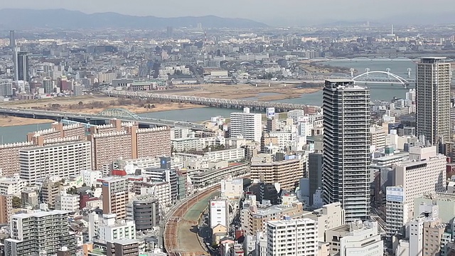 高清平移:空中大阪市景视频素材