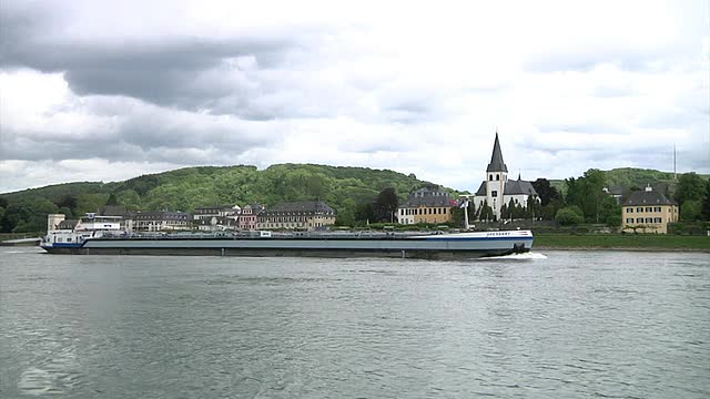 在莱茵河上航运视频下载