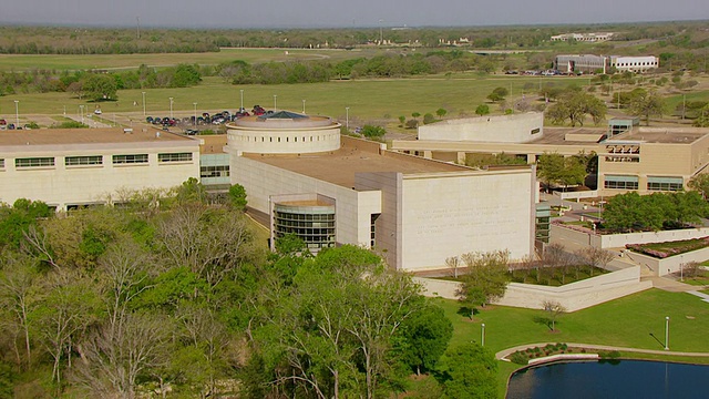 上图为美国德克萨斯州达拉斯的乔治·W·布什总统图书馆和博物馆的外墙视频下载