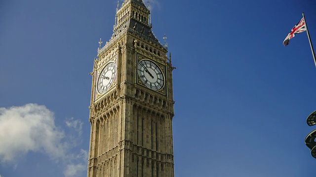 伦敦的大本钟和英国国旗视频素材