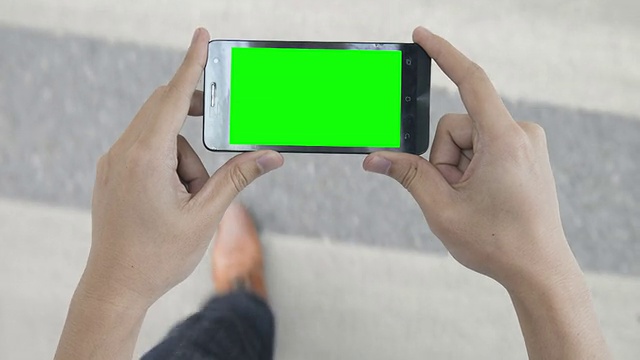 移动设备绿色屏幕显示您的想法视频下载
