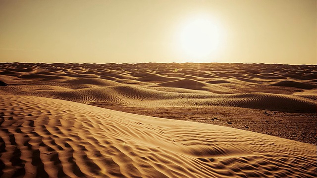 撒哈拉沙漠的日落/东方大Erg /突尼斯视频购买