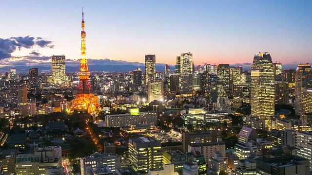 高清延时:黄昏的东京塔视频素材