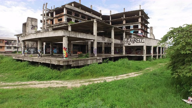 废弃建筑鸟瞰图视频素材