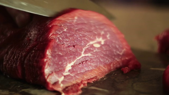 牛里脊肉牛肉切视频素材