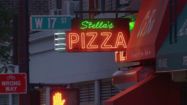 在纽约为Stella’s Pizza签名视频下载