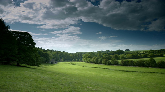 永恒的乡村绿色山谷，科茨沃尔德，英国视频素材