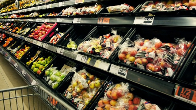 超市的水果和蔬菜区视频下载