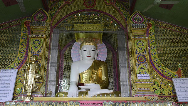 曼德勒山寺庙佛像/曼德勒，曼德勒省，缅甸视频素材
