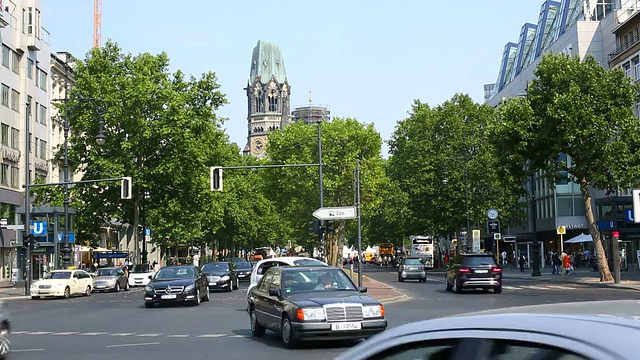 柏林的街景Kurfürstendamm视频下载