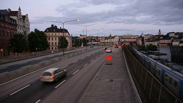 斯德哥尔摩的城市道路和铁路轨道视频素材