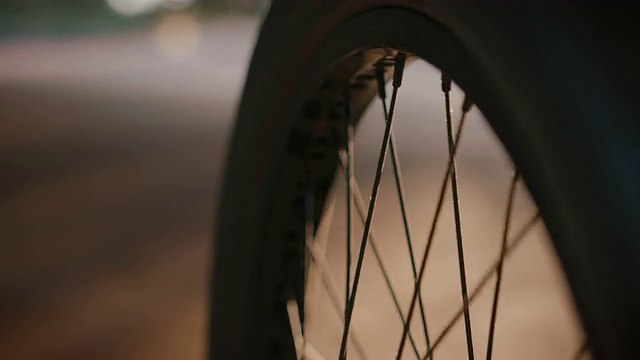 BMX自行车的细节镜头视频下载