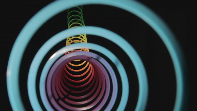 彩虹弹簧隧道的声音视频下载