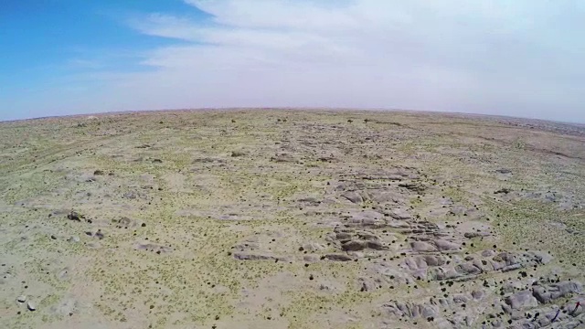 中国内蒙古阿拉善戈壁沙漠驾车观视频素材